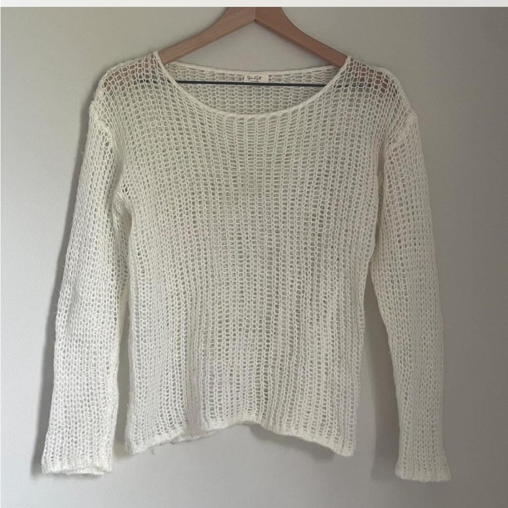 Brandy Melville Women's Cream Sweater